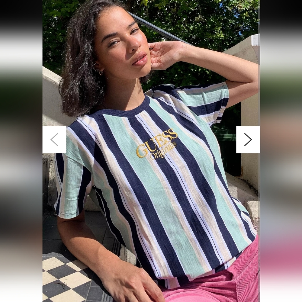 NWT Guess Women's Tee Blue White Vertical Striped Embroidered Logo Size Large